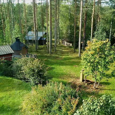 فندق Moehkoen Rajakartano - Ilomantsi Petkeljarvi