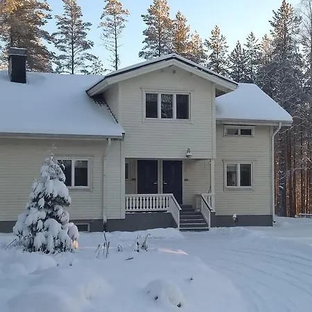 Moehkoen Rajakartano - Ilomantsi Hotel Petkeljarvi