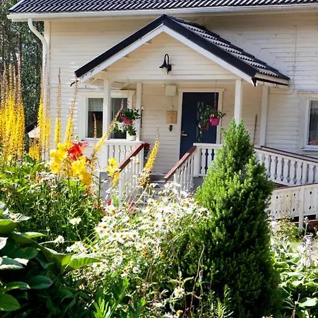 Hotel Moehkoen Rajakartano - Ilomantsi 3*